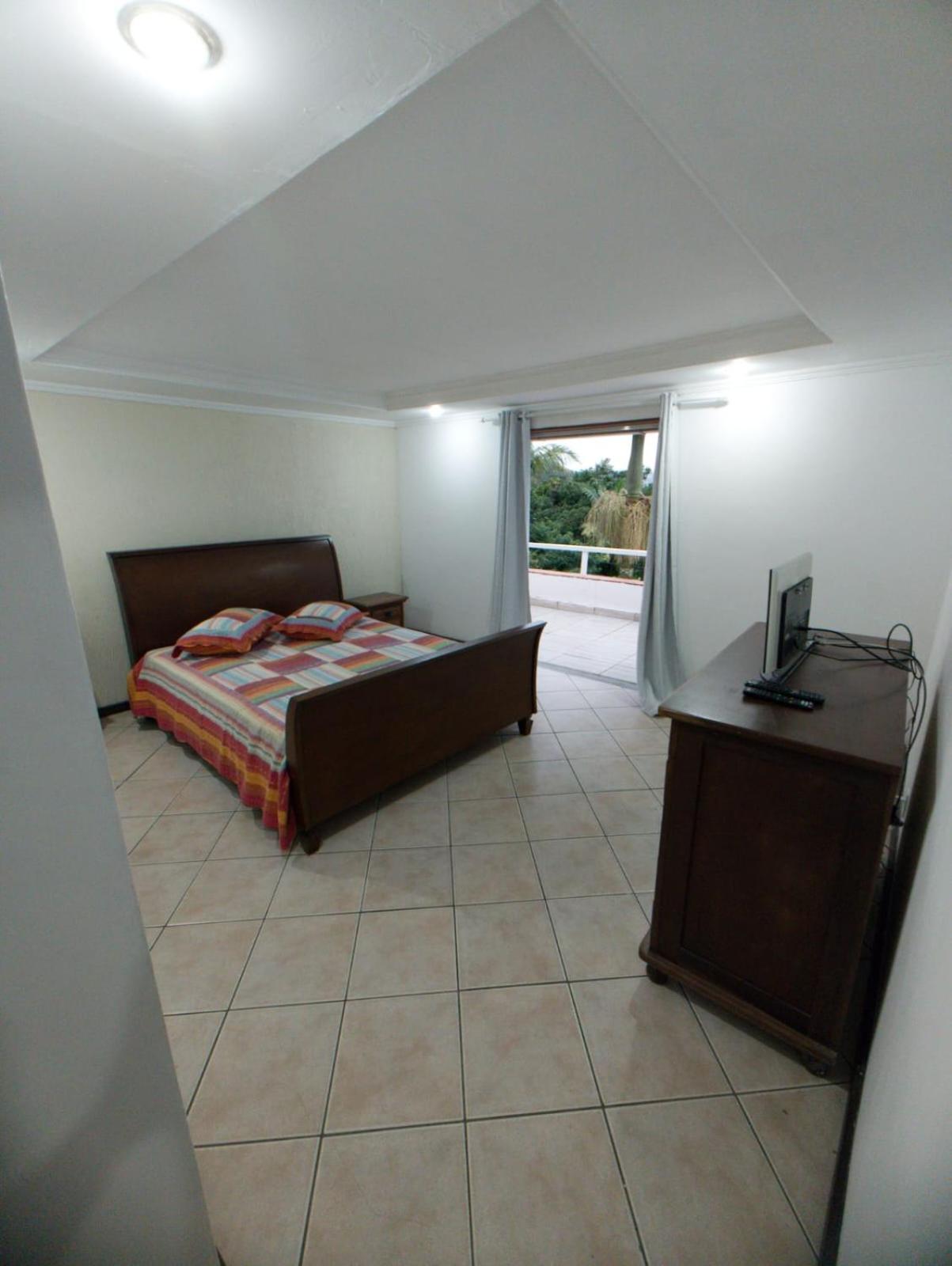 Linda Casa Na Granja Comary/Cbf Villa Teresopolis Exterior photo